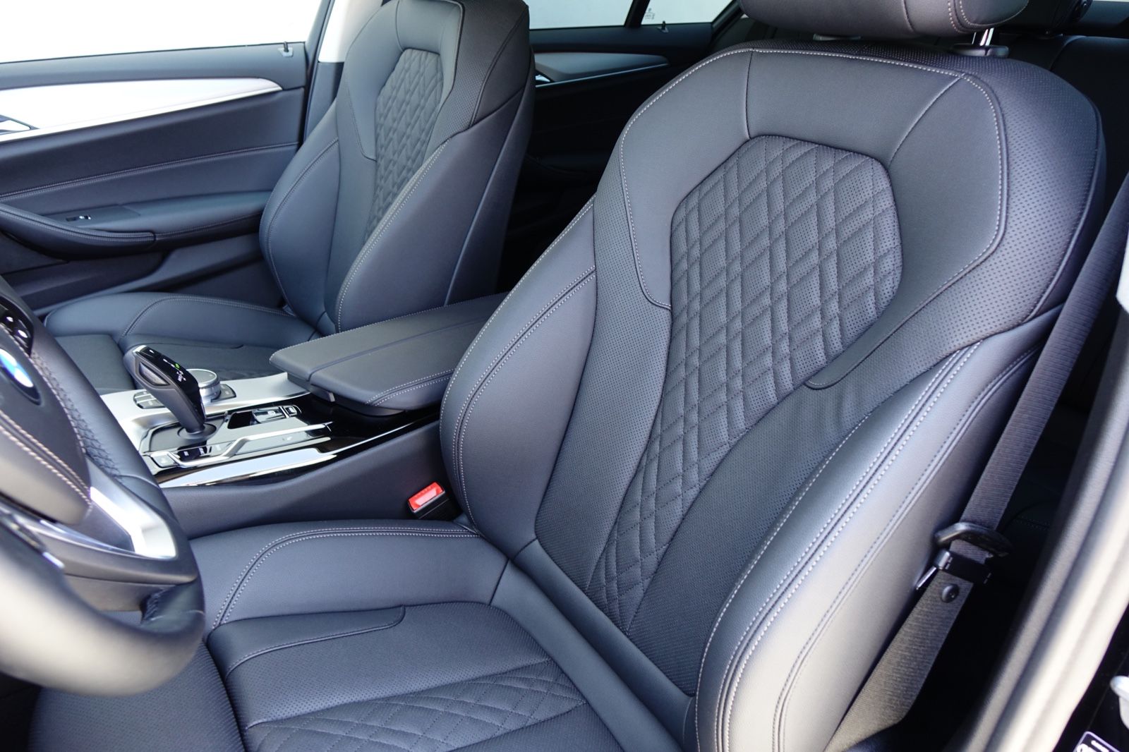 BMW 530d - Image 11